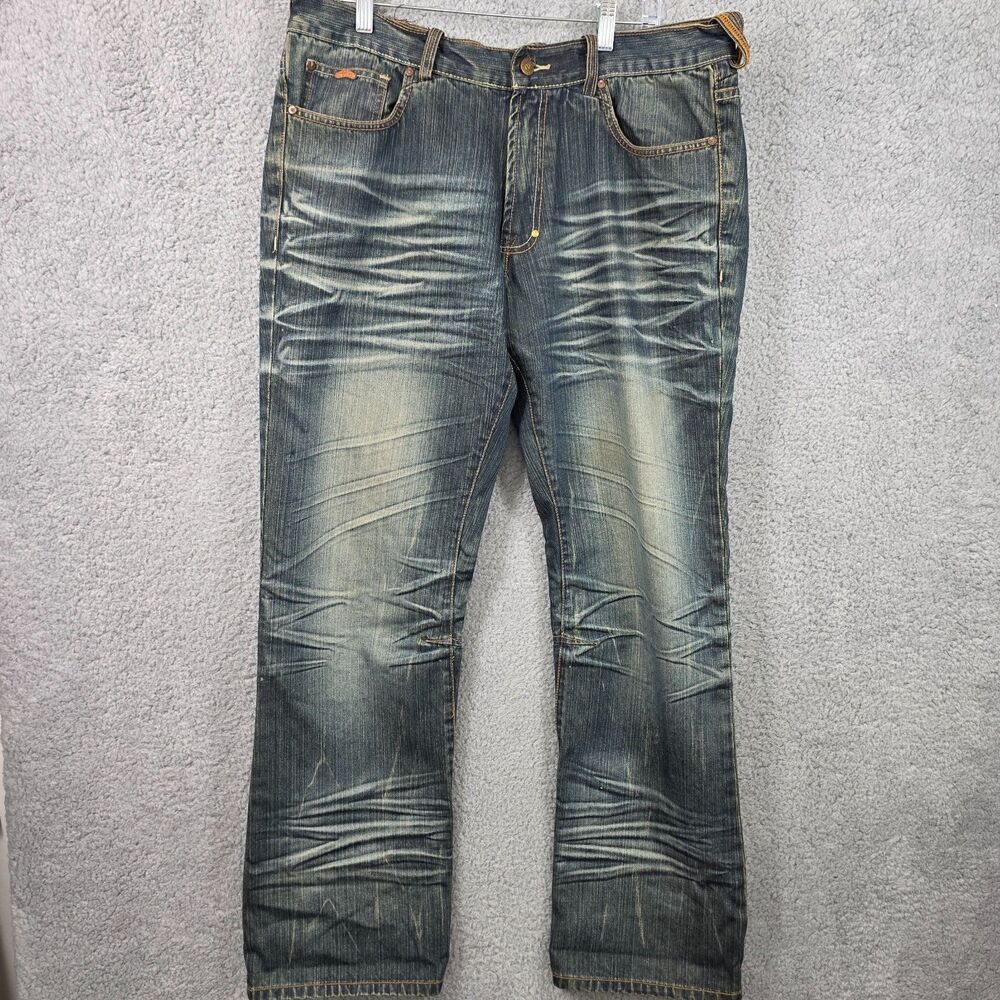 Akoo Brand Mens Medium Wash Heavy Whiskered 3D Creased Straight Deni Size 36x33
